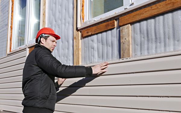 Cost of Vinyl Cladding Repair in Bowie