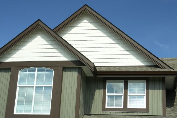 Cost of Vertical Vinyl Siding Repair in Bowie